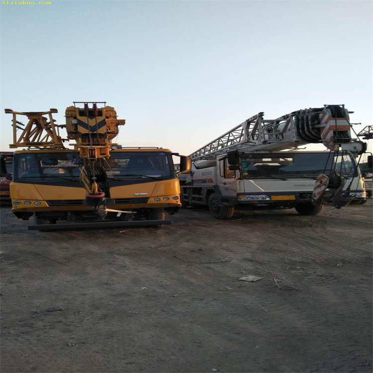 纳溪吊车吊挖机正确办法